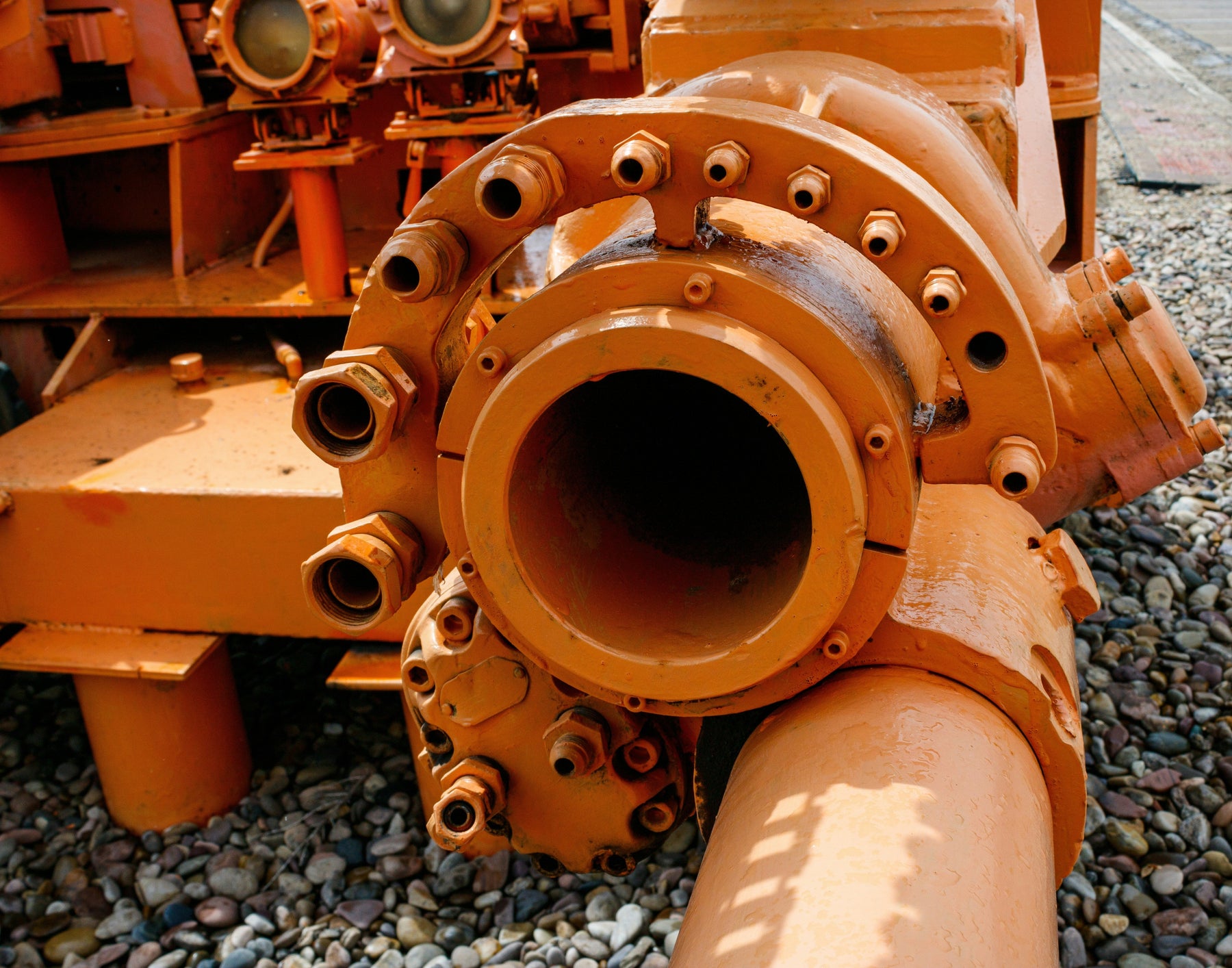Hydraulic vs. Pneumatic Systems: Which Is Right for Your Operation?