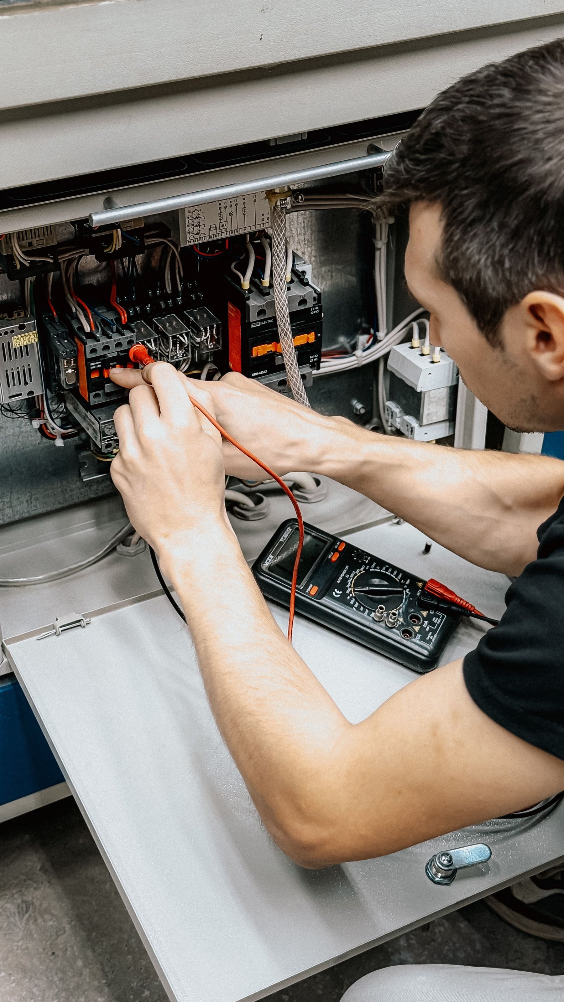 Essential Tools for Industrial Maintenance Technicians
