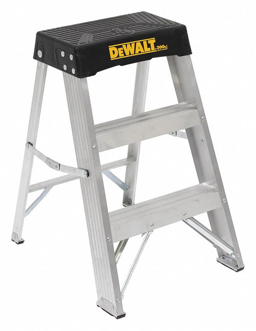 Step Stool 26-5/8 In H 300 lb Aluminum