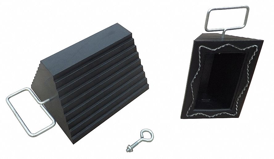 Wheel Chock Molded Rbr w/Stl Grab Black