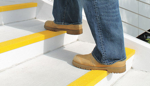 Stair Nosing Ylw 36 W Plstic/Fiberglass