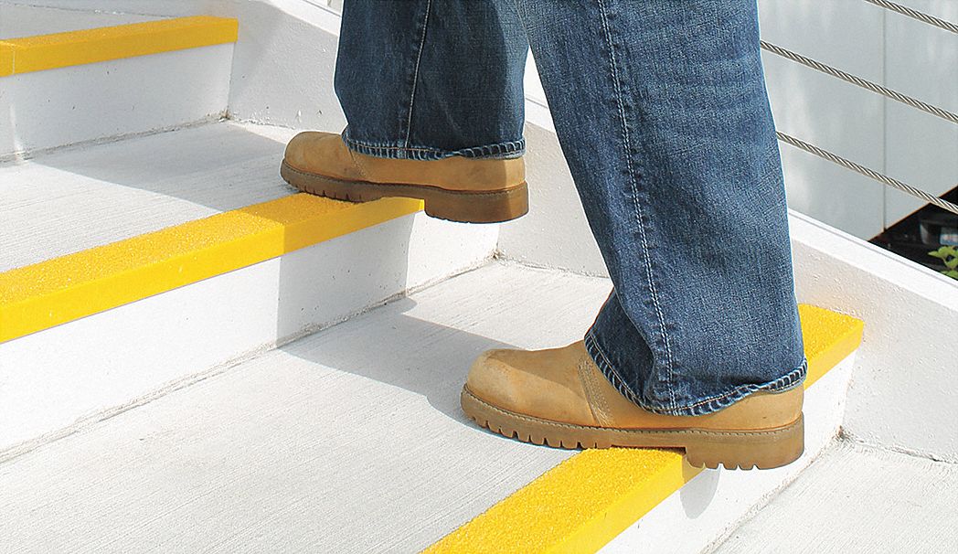 Stair Nosing Ylw 59inW Plstic/Fiberglass