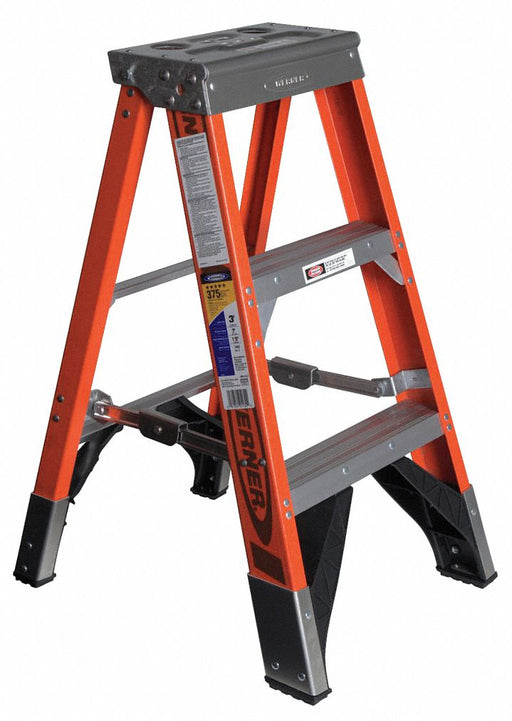 Stepladder 7400 H 3 ft Spread 24-3/2 In