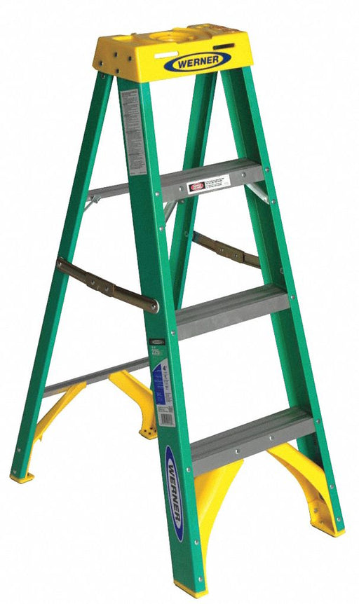 Stepladder 5900 H 4 ft Spread 28-7/8 In
