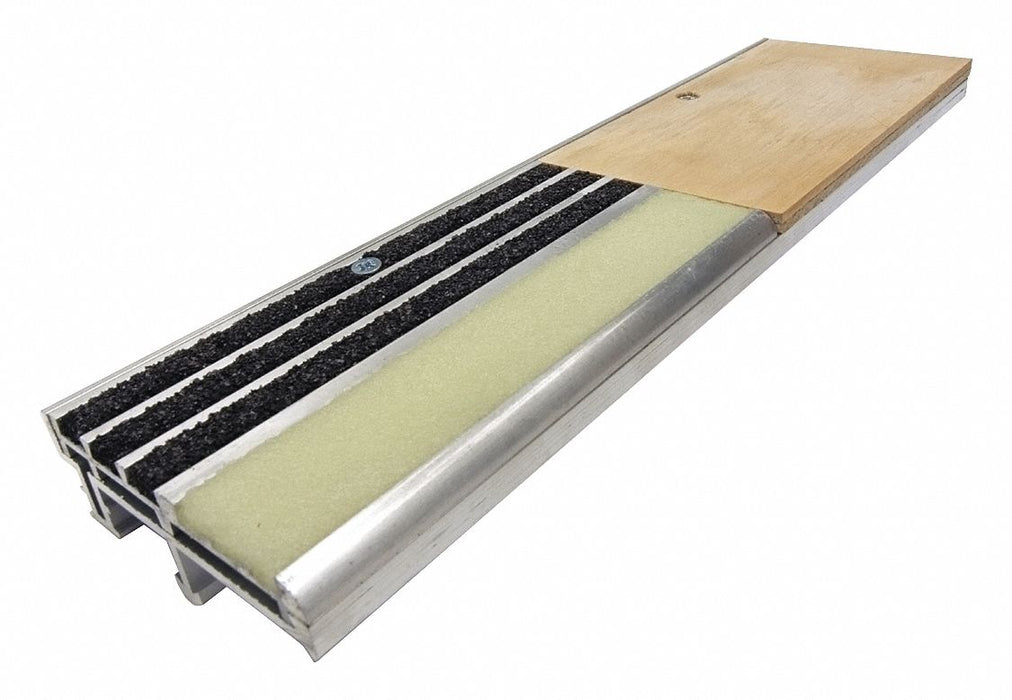 Stair Nosing Photoluminescent/Black