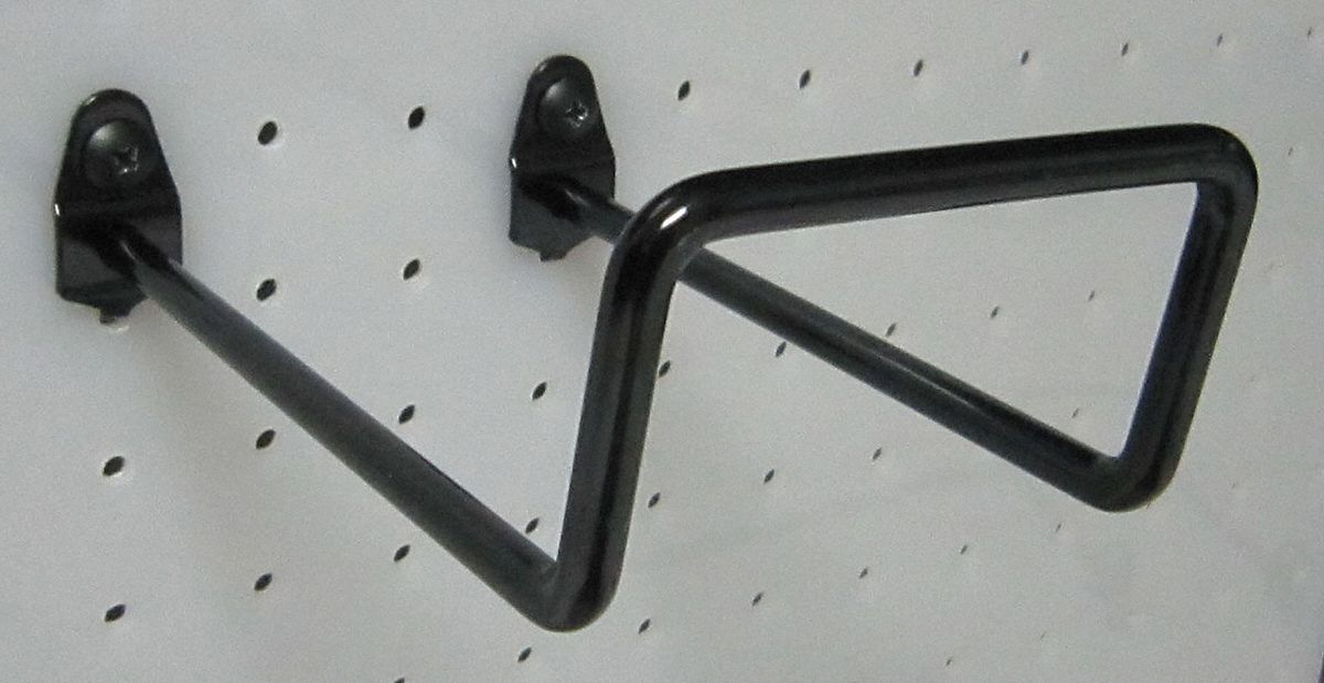 G0582 Dbl Closed Pgbrd Hook 5 1/2 in L PK5